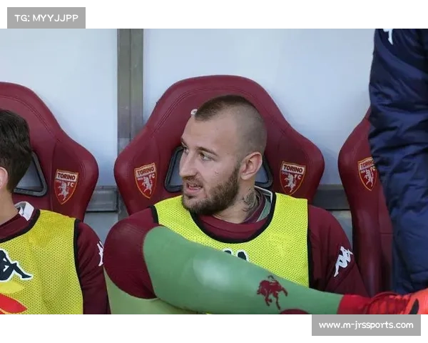 曼联门将引援持续，所罗门·霍纳兄弟齐聚卡林顿